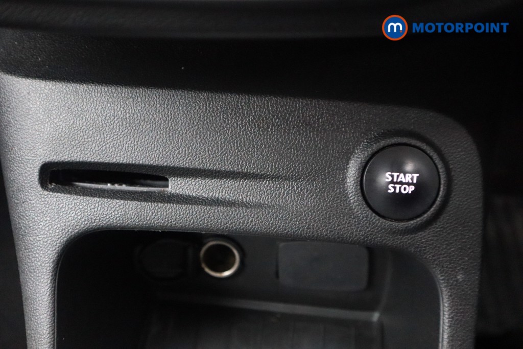 Renault Captur Iconic Manual Diesel SUV - Stock Number (1528709) - 9th supplementary image