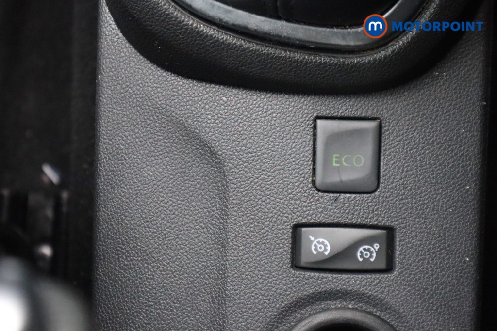 Renault Captur Iconic Manual Diesel SUV - Stock Number (1528709) - 11th supplementary image