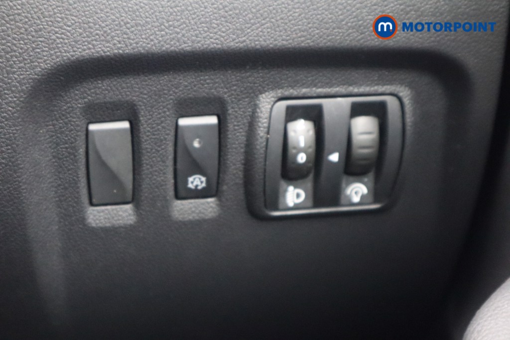 Renault Captur Iconic Manual Diesel SUV - Stock Number (1528709) - 14th supplementary image
