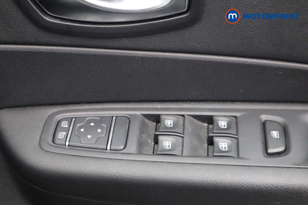 Renault Captur Iconic Manual Diesel SUV - Stock Number (1528709) - 16th supplementary image
