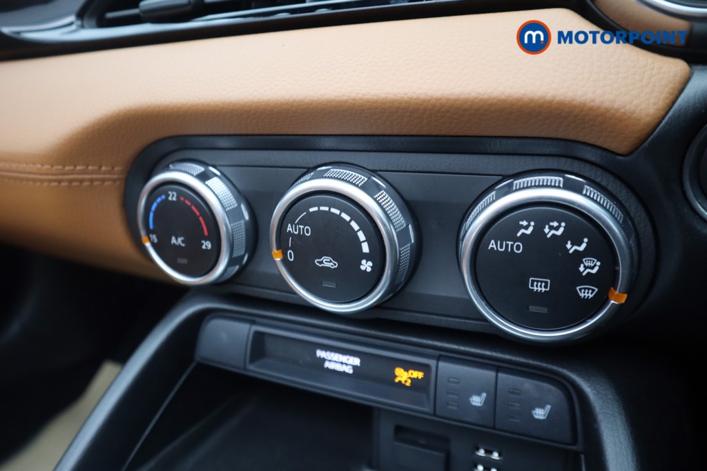 Fiat 124 Spider Lusso Plus Manual Petrol Convertible - Stock Number (1528966) - 11th supplementary image
