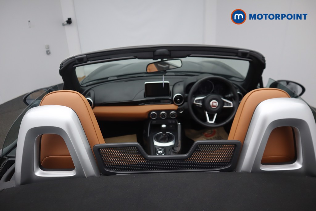Fiat 124 Spider Lusso Plus Manual Petrol Convertible - Stock Number (1528966) - 1st supplementary image