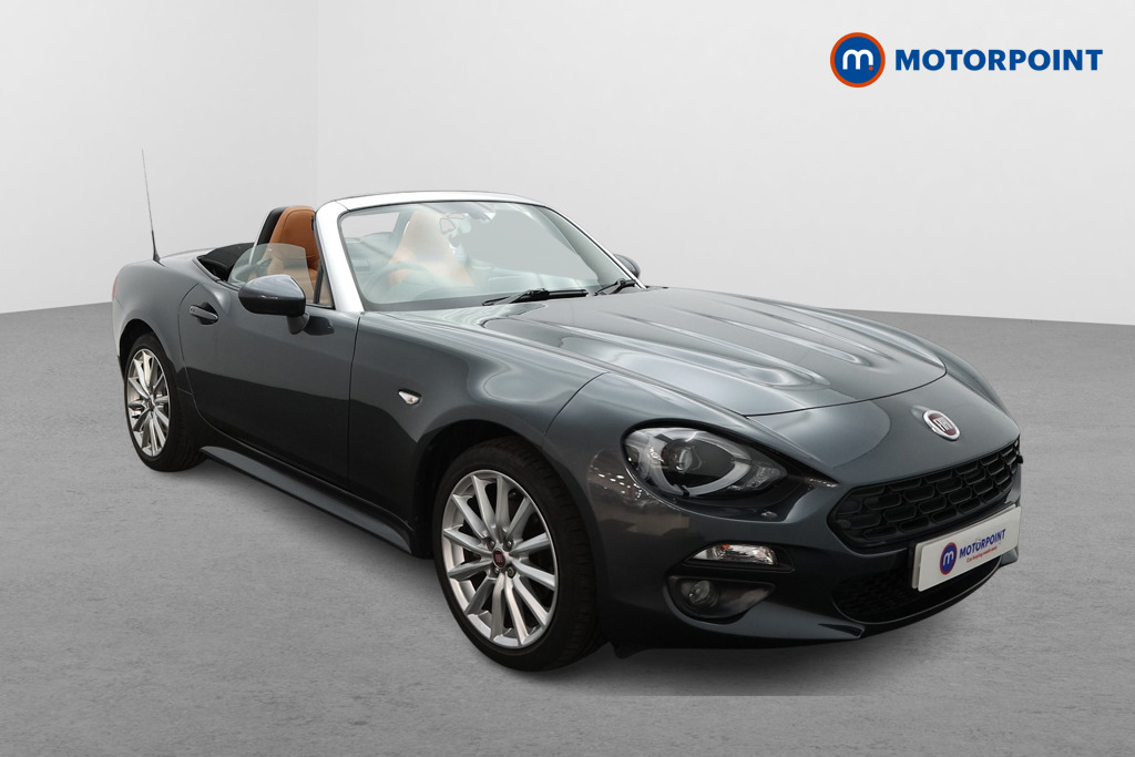 Fiat 124 Spider Lusso Plus Manual Petrol Convertible - Stock Number (1528966) - Drivers side front corner