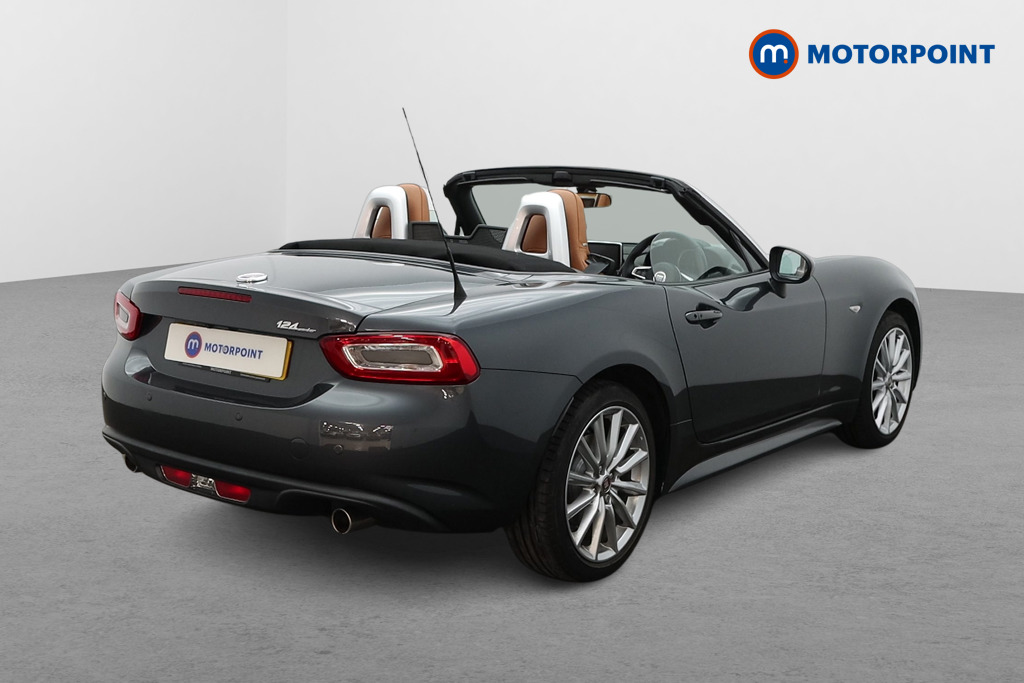Fiat 124 Spider Lusso Plus Manual Petrol Convertible - Stock Number (1528966) - Drivers side rear corner