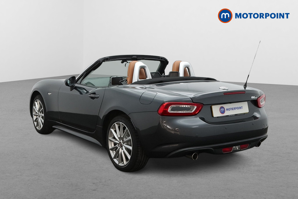 Fiat 124 Spider Lusso Plus Manual Petrol Convertible - Stock Number (1528966) - Passenger side rear corner