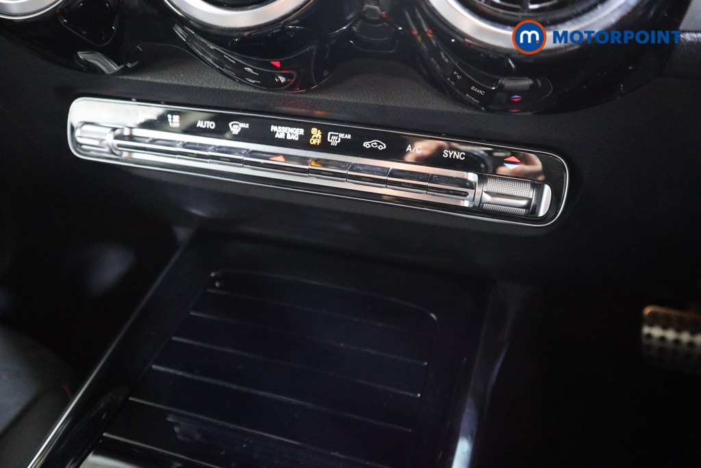 Mercedes-Benz GLB Amg Line Automatic Petrol SUV - Stock Number (1530175) - 7th supplementary image