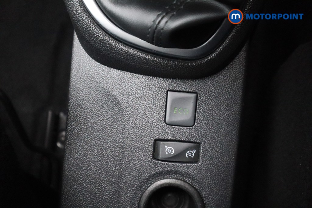 Renault Captur Iconic Manual Petrol SUV - Stock Number (1532248) - 10th supplementary image