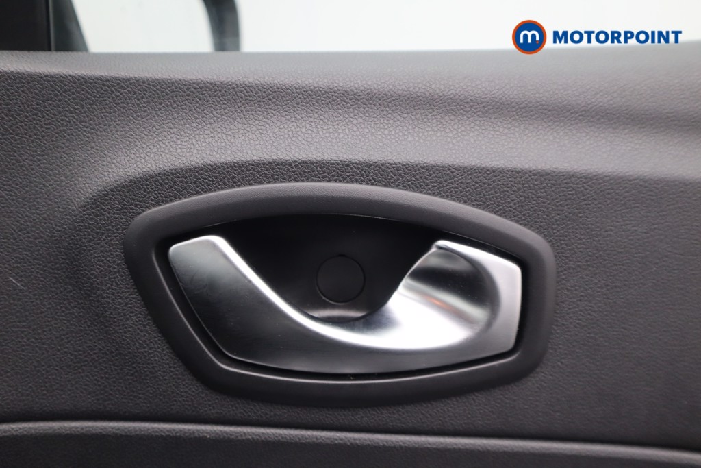 Renault Captur Iconic Manual Petrol SUV - Stock Number (1532248) - 14th supplementary image