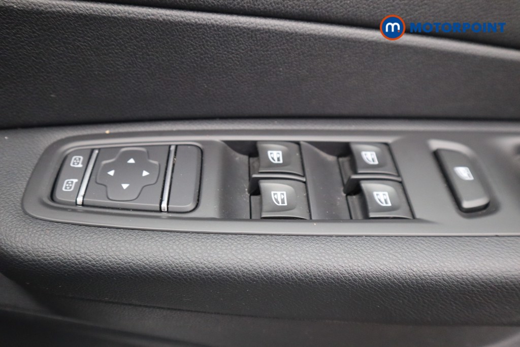 Renault Captur Iconic Manual Petrol SUV - Stock Number (1532248) - 15th supplementary image