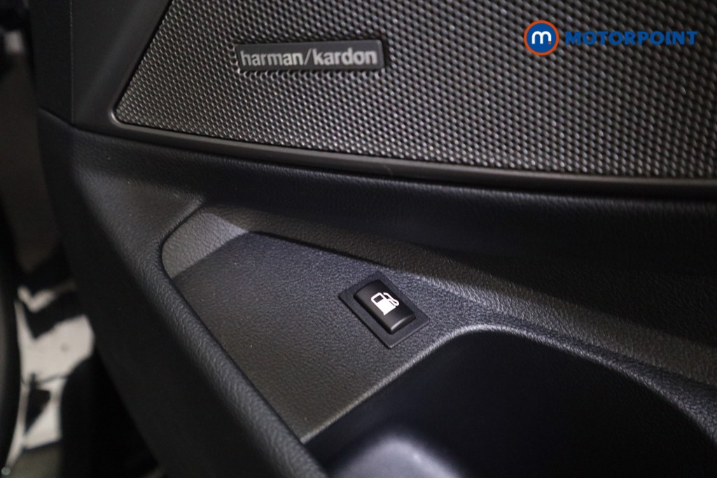 BMW 3 Series M Sport Automatic Petrol Plug-In Hybrid Saloon - Stock Number (1532478) - 13th supplementary image