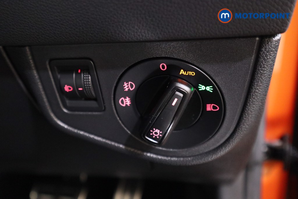 Volkswagen Polo R-Line Automatic Petrol Hatchback - Stock Number (1534518) - 9th supplementary image