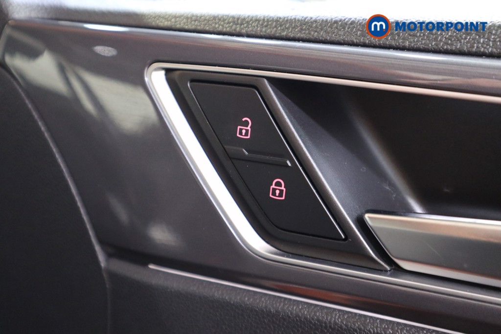 Volkswagen Polo R-Line Automatic Petrol Hatchback - Stock Number (1534518) - 10th supplementary image