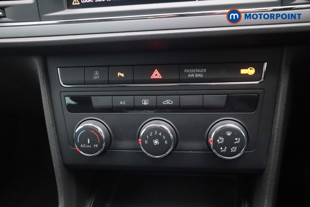 Seat Leon Se Dynamic Manual Petrol Hatchback - Stock Number (1535407) - 9th supplementary image