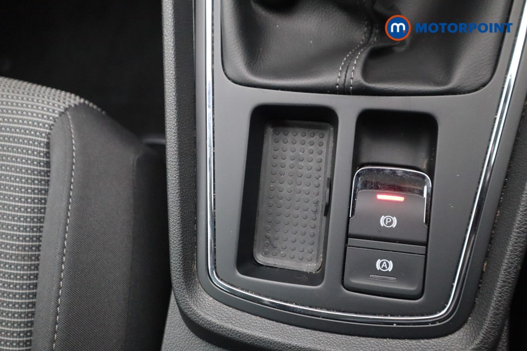 Seat Leon Se Dynamic Manual Petrol Hatchback - Stock Number (1535407) - 11th supplementary image