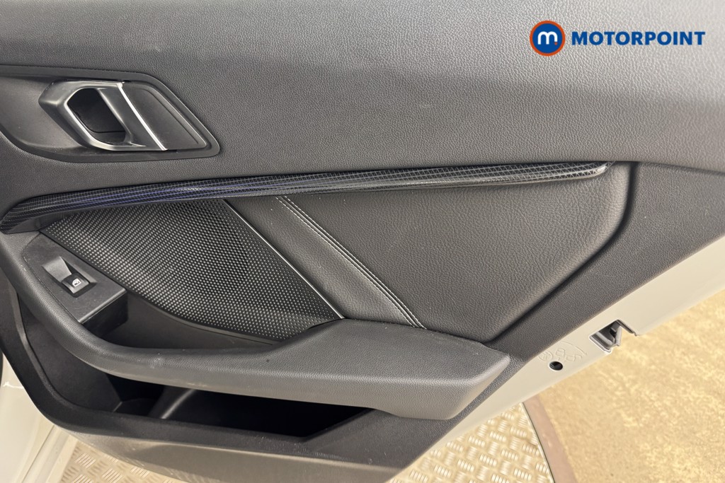 BMW 1 Series Sport Manual Petrol Hatchback - Stock Number (1537965) - 16th supplementary image