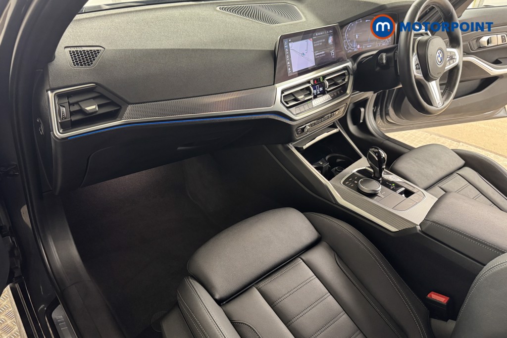 BMW 3 Series M Sport Automatic Petrol Plug-In Hybrid Estate - Stock Number (1539132) - 8th supplementary image