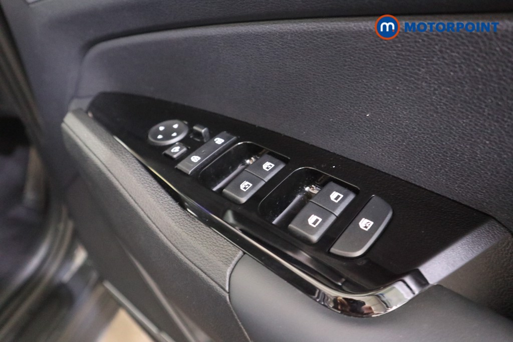 KIA Sportage 3 Automatic Petrol-Electric Hybrid SUV - Stock Number (1539201) - 11th supplementary image