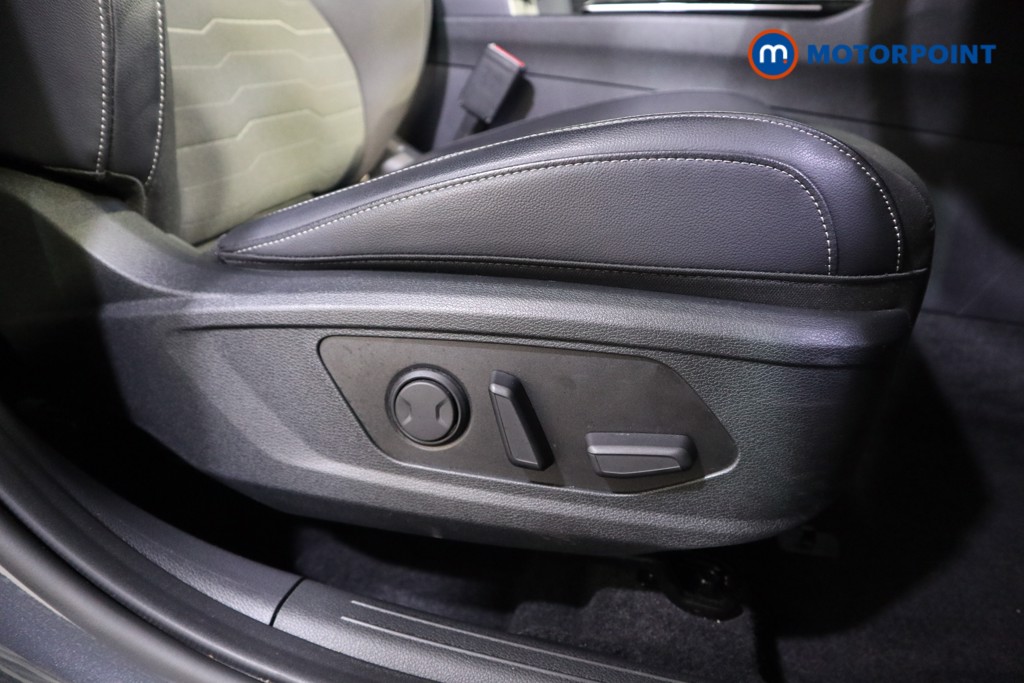 KIA Sportage 3 Automatic Petrol-Electric Hybrid SUV - Stock Number (1539201) - 12th supplementary image