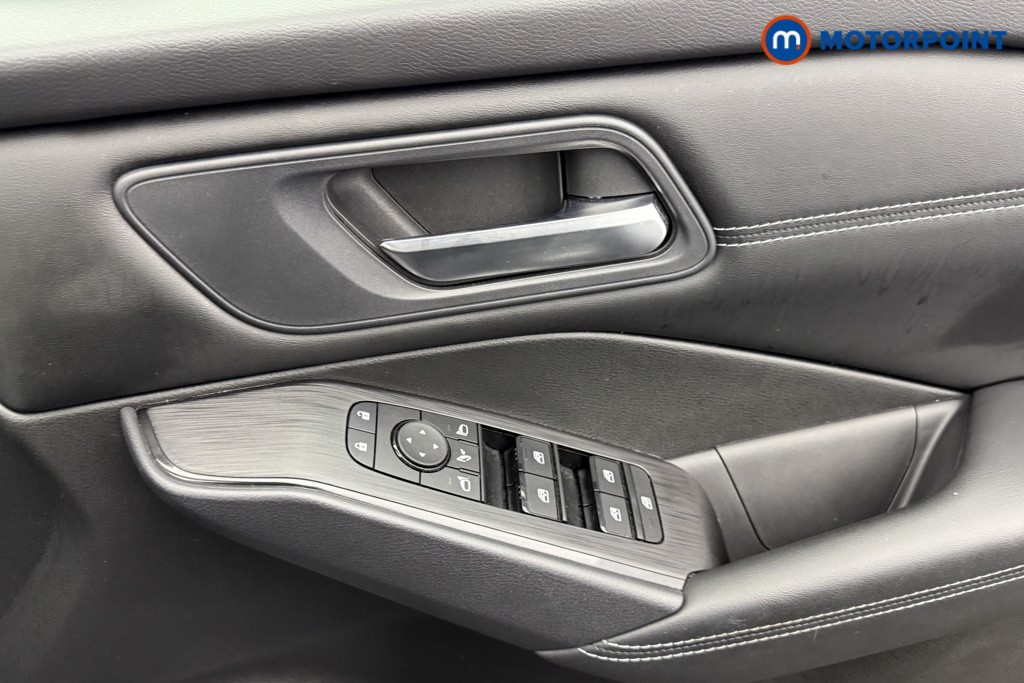 Nissan Qashqai Acenta Premium Automatic Petrol SUV - Stock Number (1539355) - 15th supplementary image