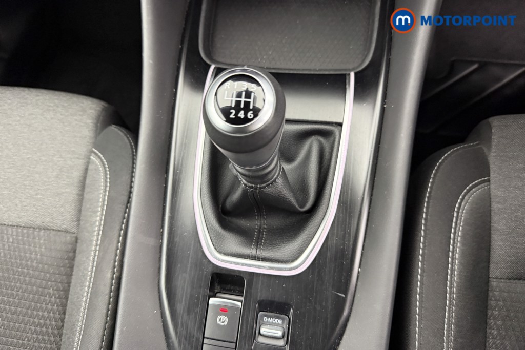 Nissan Qashqai N-Connecta Manual Petrol SUV - Stock Number (1539362) - 12th supplementary image
