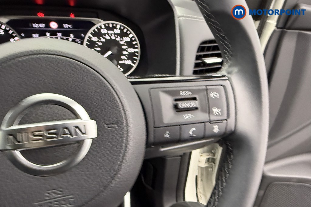 Nissan Qashqai N-Connecta Manual Petrol SUV - Stock Number (1539362) - 14th supplementary image