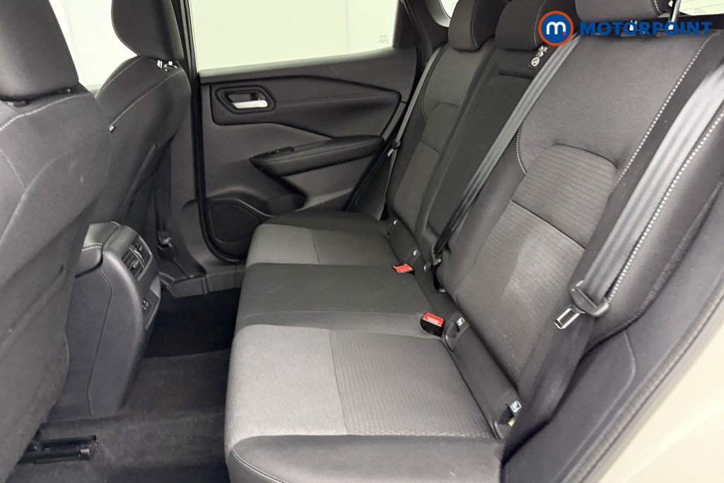 Nissan Qashqai N-Connecta Manual Petrol SUV - Stock Number (1539362) - 23rd supplementary image