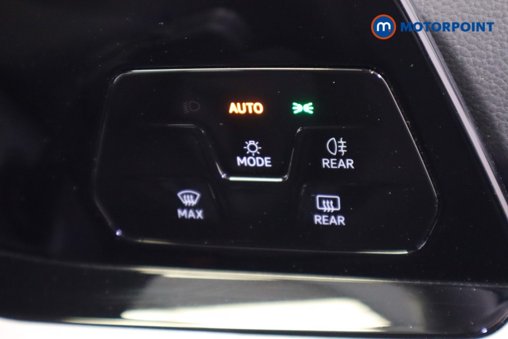 Volkswagen Golf Life Manual Petrol Hatchback - Stock Number (1540728) - 9th supplementary image