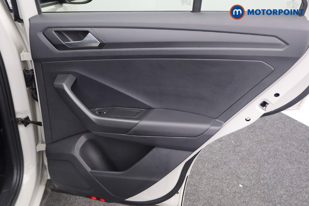 Volkswagen T-Roc R-Line Automatic Petrol SUV - Stock Number (1541160) - 17th supplementary image