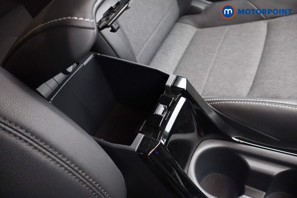 Toyota Corolla Design Automatic Petrol-Electric Hybrid Hatchback - Stock Number (1541166) - 8th supplementary image