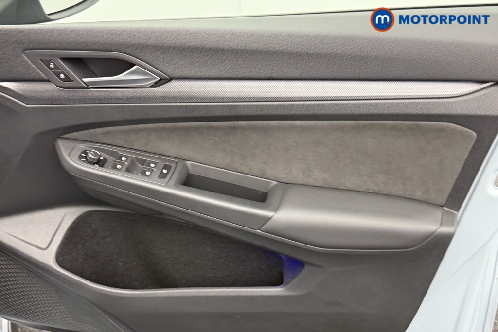 Volkswagen Golf R-Line Automatic Diesel Hatchback - Stock Number (1542418) - 17th supplementary image