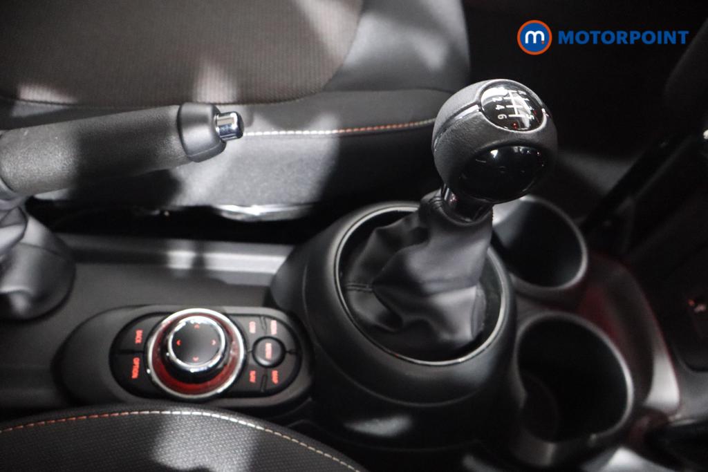 Mini Hatchback Cooper Classic Manual Petrol Hatchback - Stock Number (1543113) - 4th supplementary image