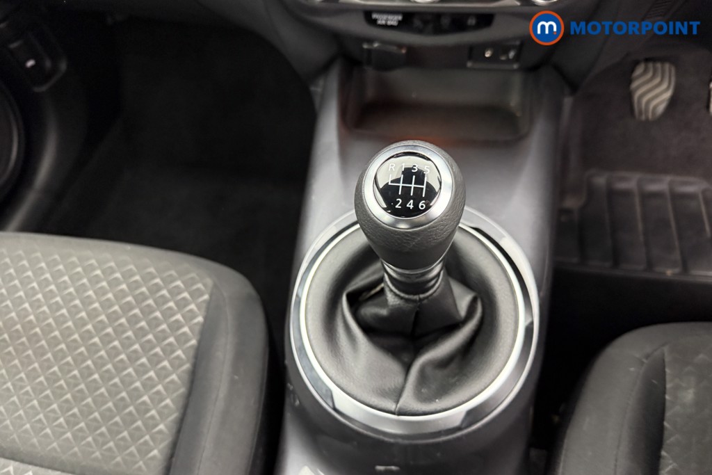 Nissan Juke Visia Manual Petrol SUV - Stock Number (1543292) - 7th supplementary image