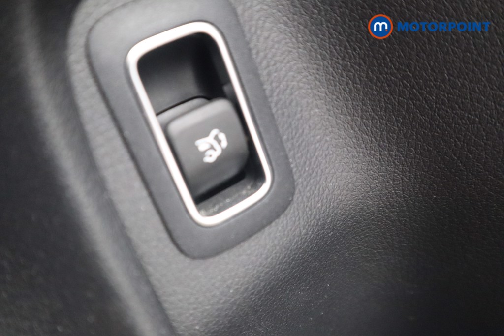 Mercedes-Benz CLA Amg Line Automatic Petrol Estate - Stock Number (1543961) - 18th supplementary image