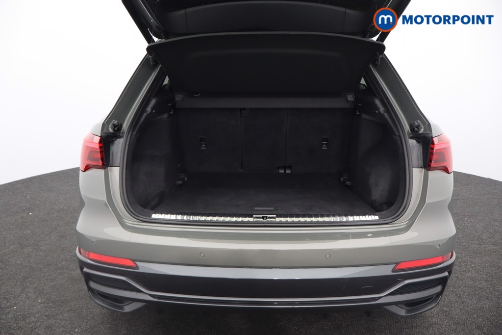 Audi Q3 Black Edition Manual Petrol SUV - Stock Number (1544368) - 31st supplementary image