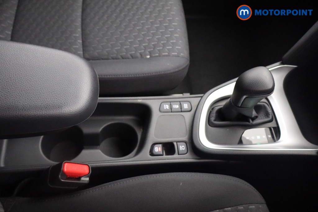 Toyota Yaris Cross Icon Automatic Petrol-Electric Hybrid Estate - Stock Number (1544380) - 7th supplementary image