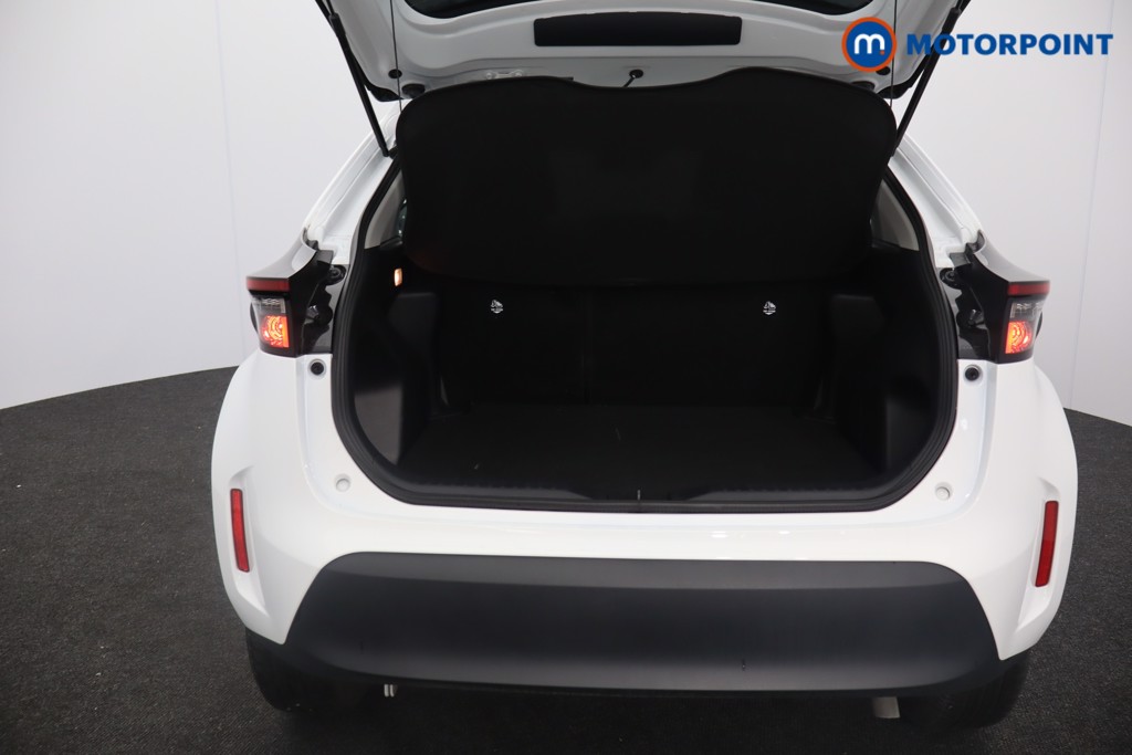 Toyota Yaris Cross Icon Automatic Petrol-Electric Hybrid Estate - Stock Number (1544380) - 26th supplementary image