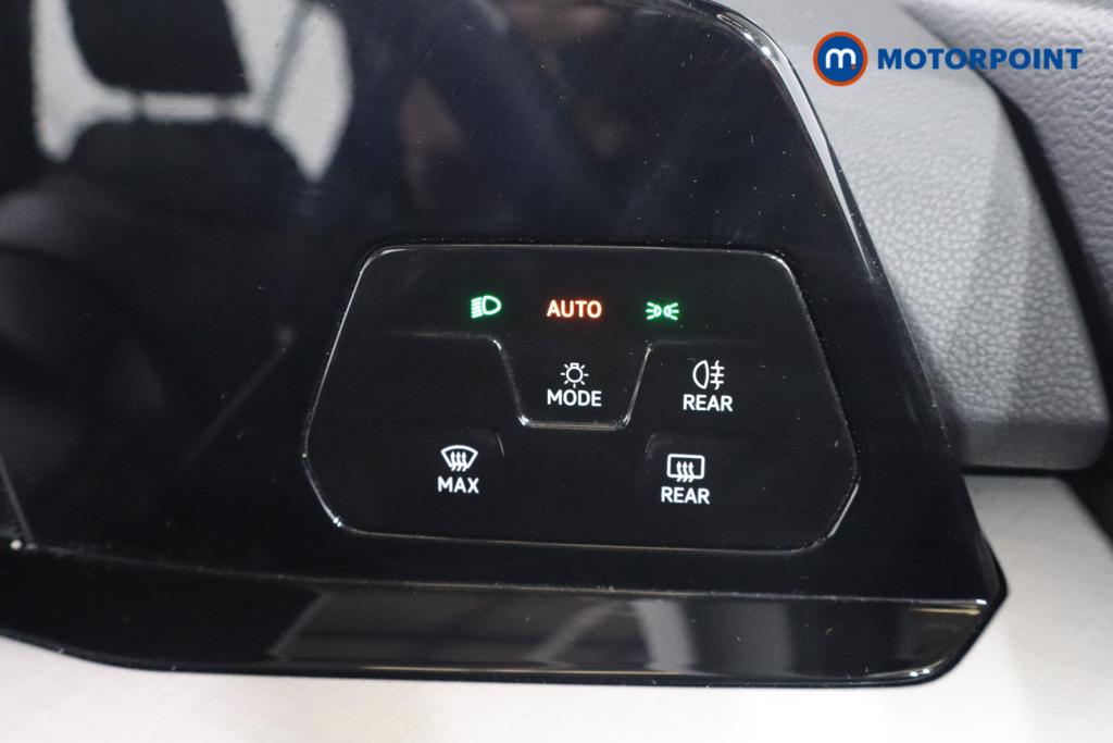 Volkswagen Golf Life Manual Petrol Hatchback - Stock Number (1544990) - 8th supplementary image