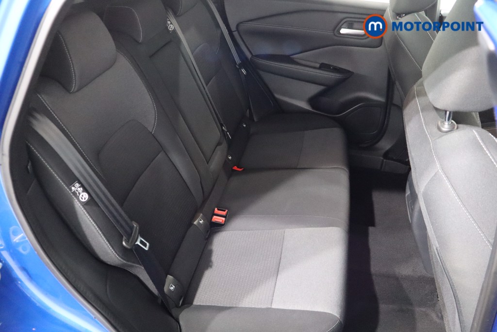Nissan Qashqai N-Connecta Manual Petrol SUV - Stock Number (1545381) - 5th supplementary image