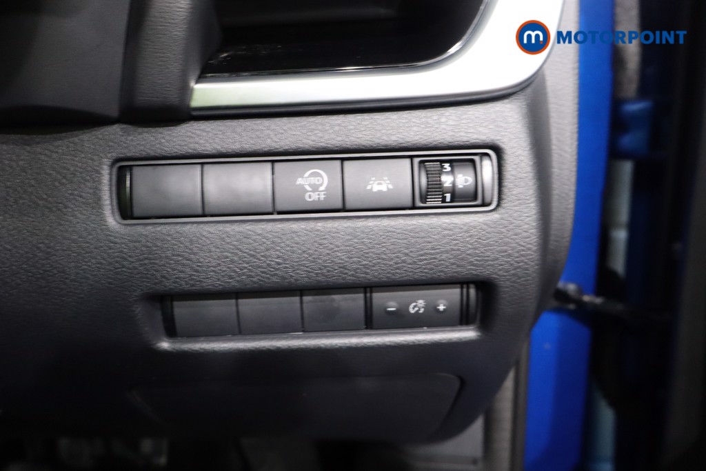 Nissan Qashqai N-Connecta Manual Petrol SUV - Stock Number (1545381) - 19th supplementary image