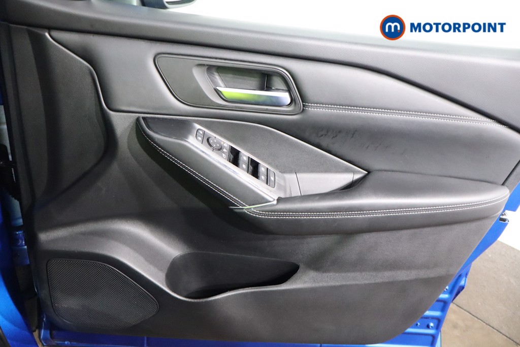 Nissan Qashqai N-Connecta Manual Petrol SUV - Stock Number (1545381) - 21st supplementary image