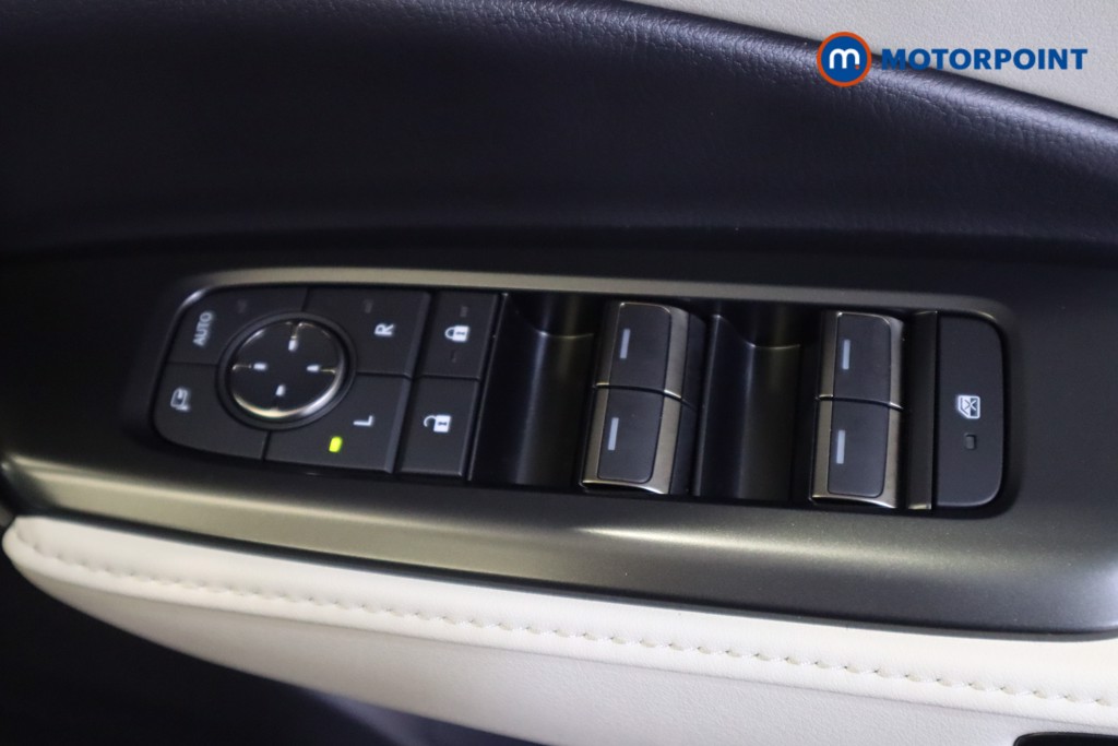 Lexus LBX Premium Plus Automatic Petrol-Electric Hybrid SUV - Stock Number (1545650) - 7th supplementary image