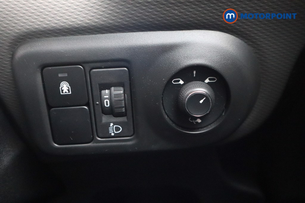 Citroen C4 Cactus Flair Manual Petrol SUV - Stock Number (1510705) - 13th supplementary image