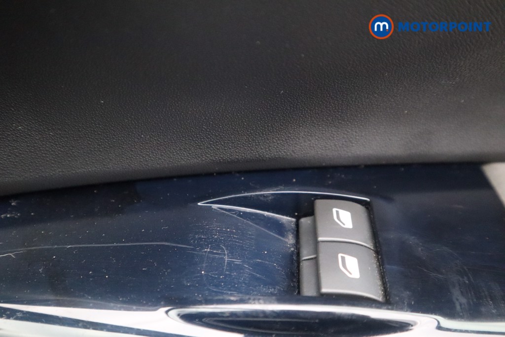 Citroen C4 Cactus Flair Manual Petrol SUV - Stock Number (1510705) - 15th supplementary image