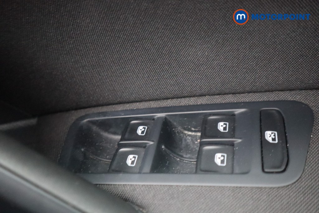 Volkswagen Golf SE Automatic Diesel Hatchback - Stock Number (1528951) - 17th supplementary image
