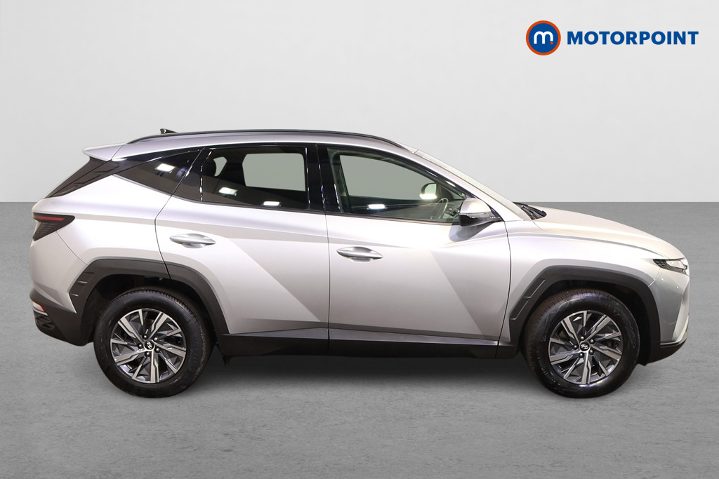 Hyundai Tucson Se Connect Manual Petrol SUV - Stock Number (1530402) - Drivers side