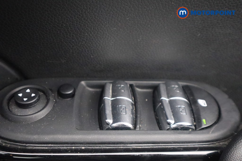 Mini Hatchback Cooper Classic Manual Petrol Hatchback - Stock Number (1530868) - 15th supplementary image