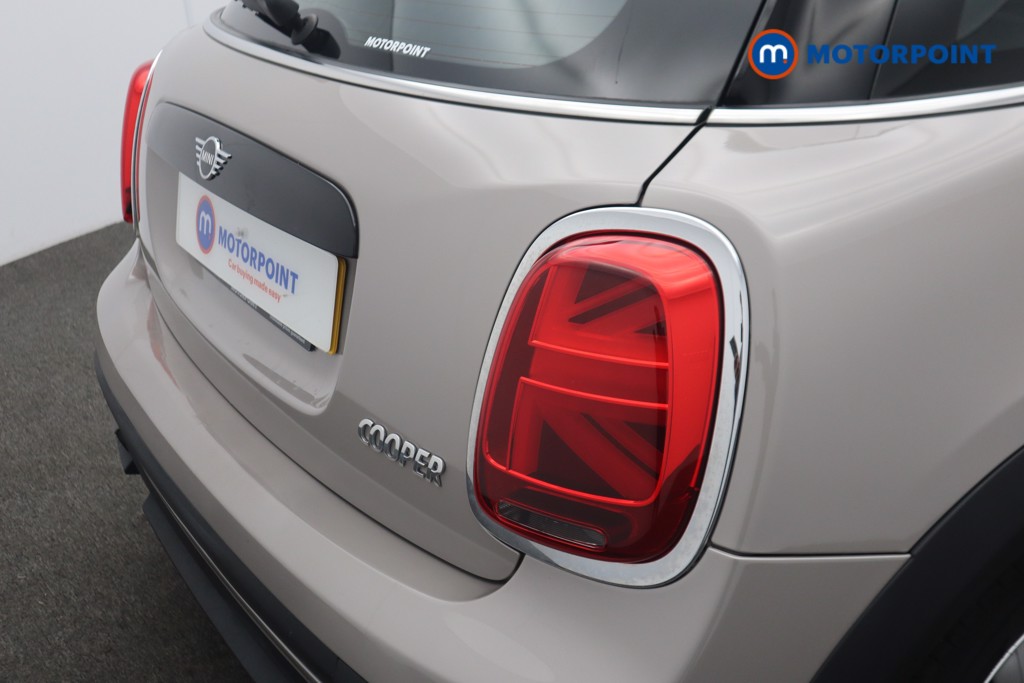 Mini Hatchback Cooper Classic Manual Petrol Hatchback - Stock Number (1530868) - 22nd supplementary image
