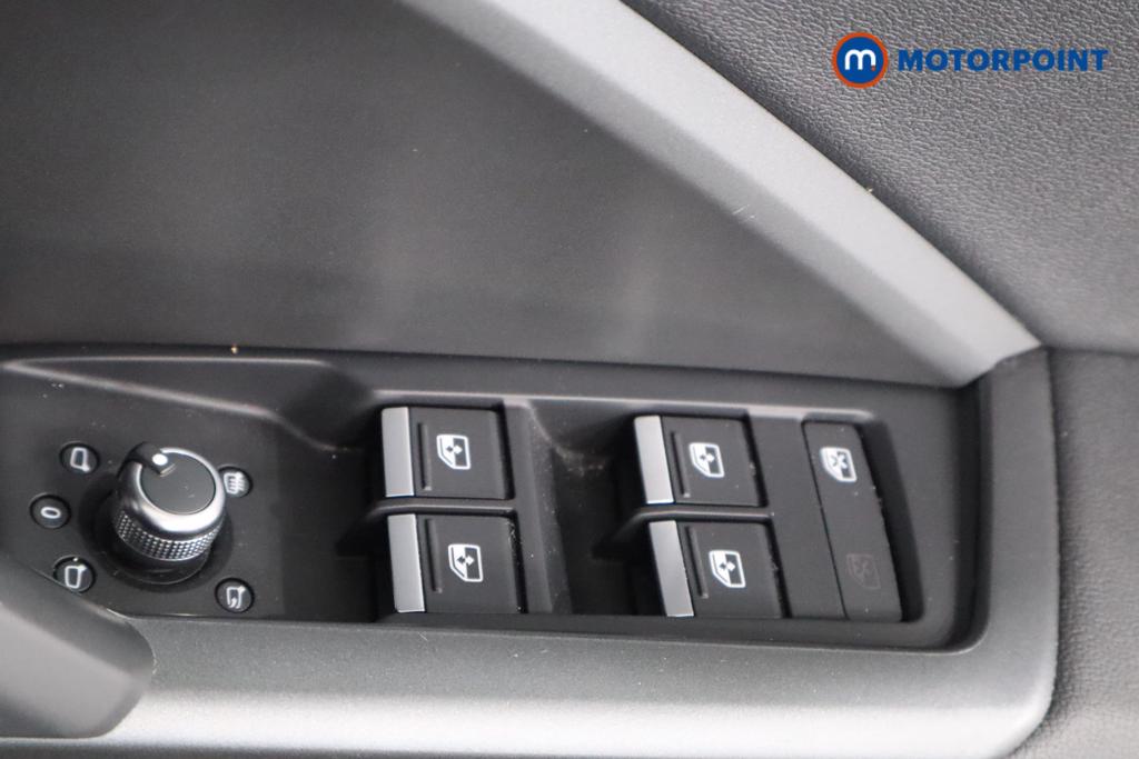 Audi Q3 Black Edition Automatic Petrol SUV - Stock Number (1535465) - 14th supplementary image