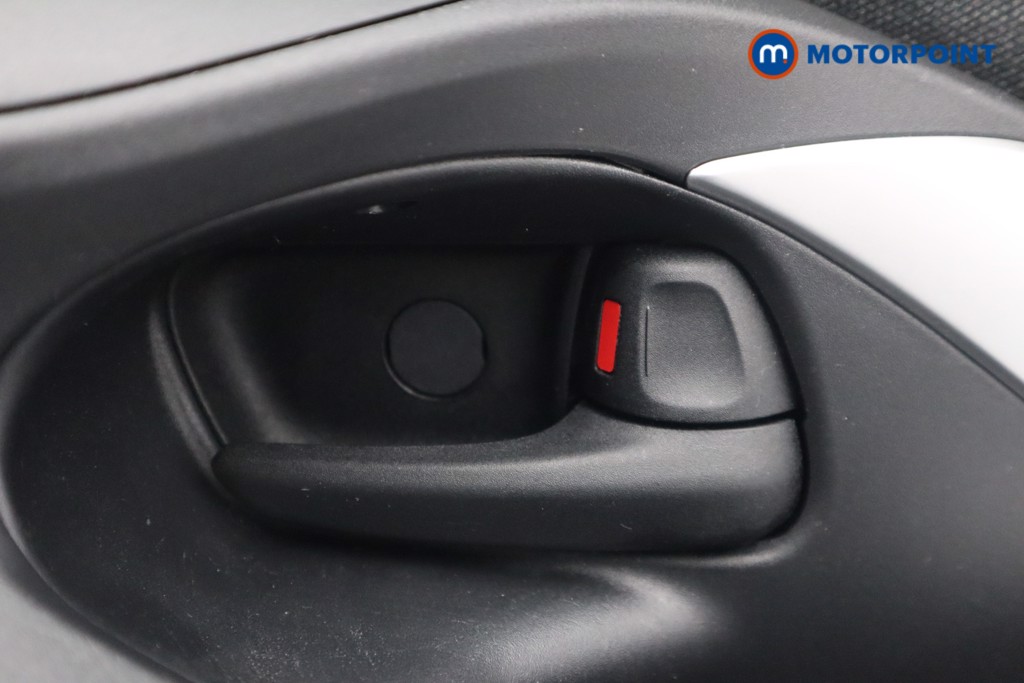 Toyota Yaris Design Automatic Petrol-Electric Hybrid Hatchback - Stock Number (1537016) - 14th supplementary image