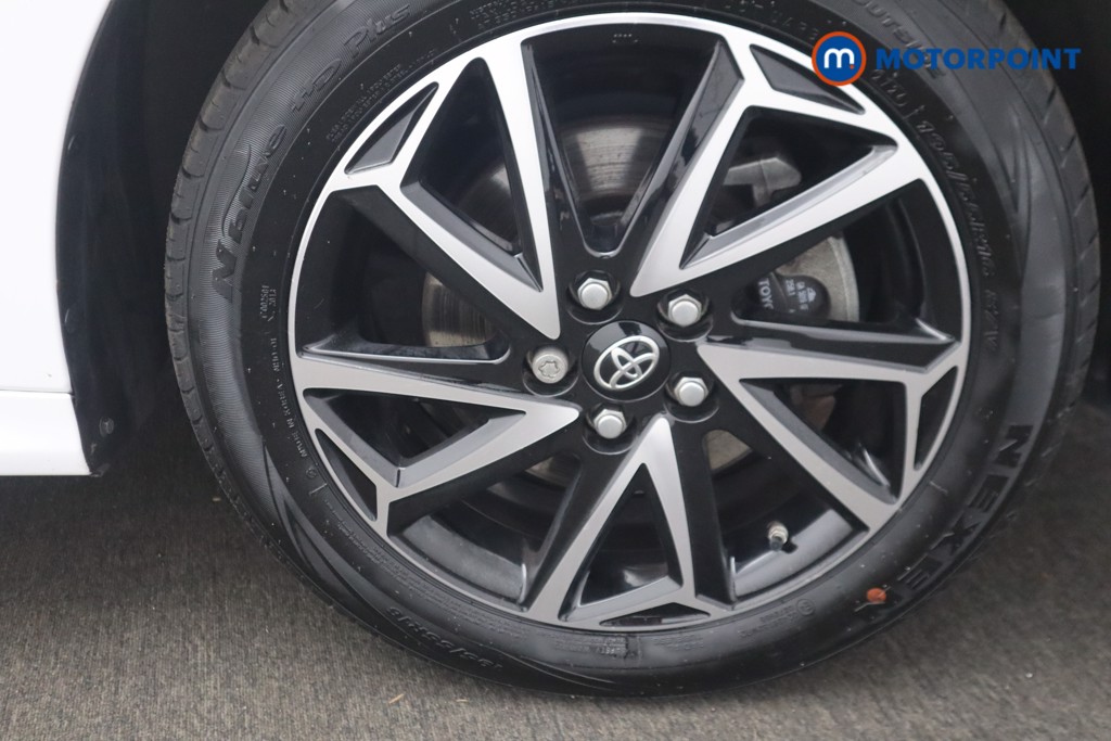 Toyota Yaris Design Automatic Petrol-Electric Hybrid Hatchback - Stock Number (1537016) - 18th supplementary image